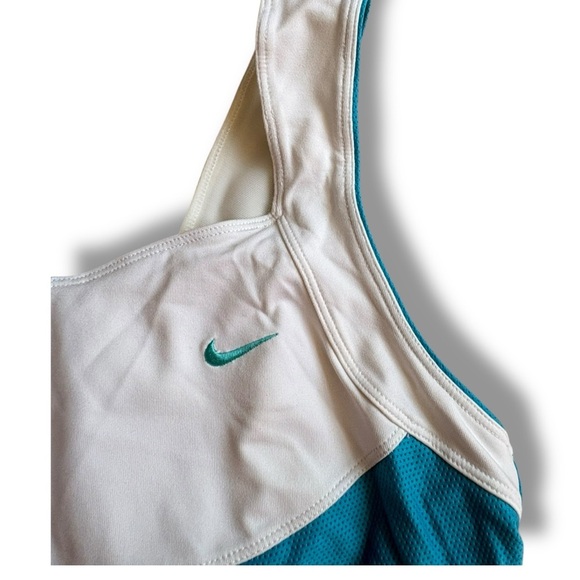 Nike Dri-Fit White and Teal Tennis Top with Spandex and Built in Bra size M - Picture 5 of 6